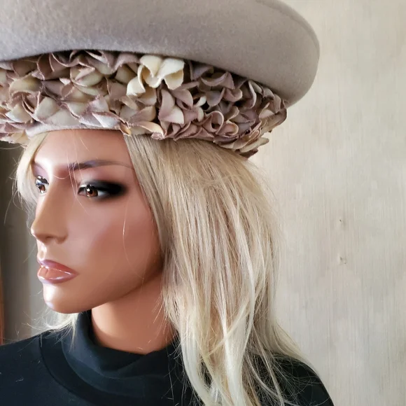 Rare Mr John Classic Vintage Hat Beige Brimmed Floral Halo  display picture 1